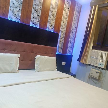 Hotel Park Avenue Lucknow Esterno foto