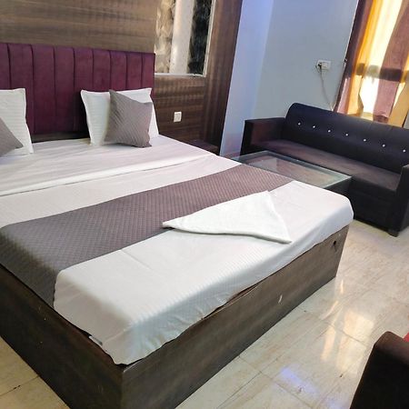 Hotel Park Avenue Lucknow Esterno foto