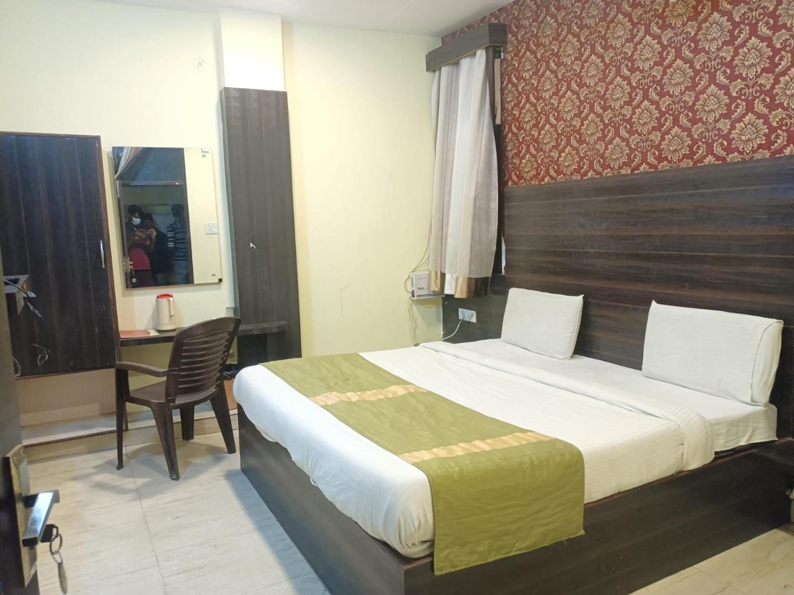 Hotel Park Avenue Lucknow Esterno foto