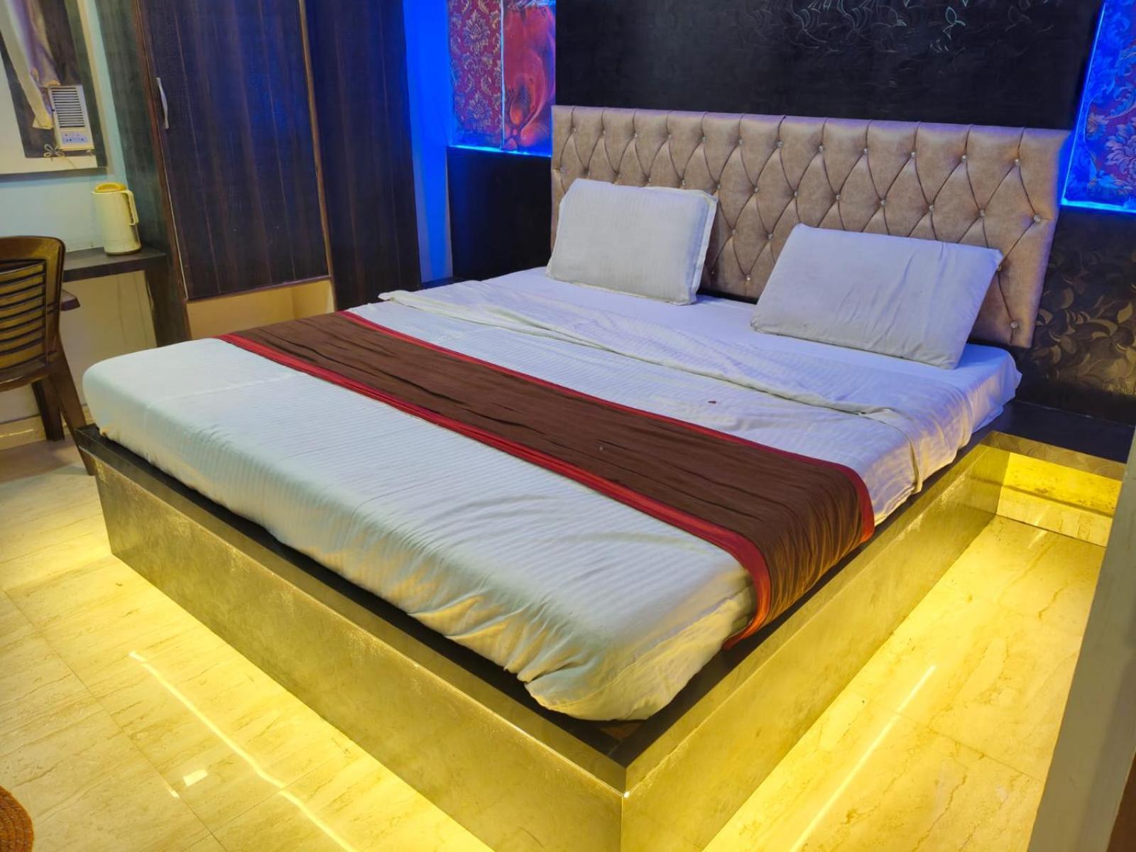 Hotel Park Avenue Lucknow Esterno foto